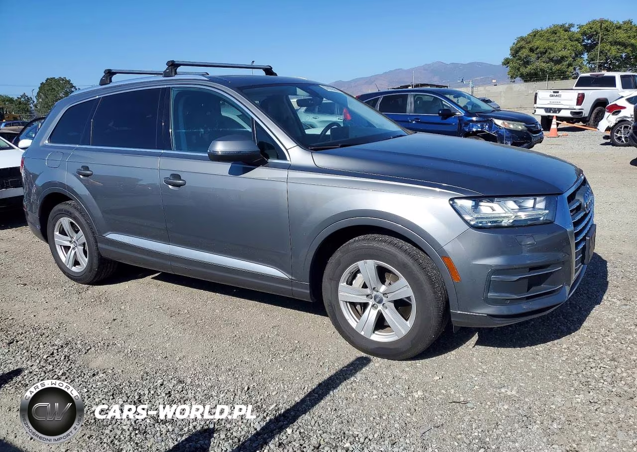 2018 Audi Q7 Premium Plus VIN:WA1LHAF79JD024950 - 4