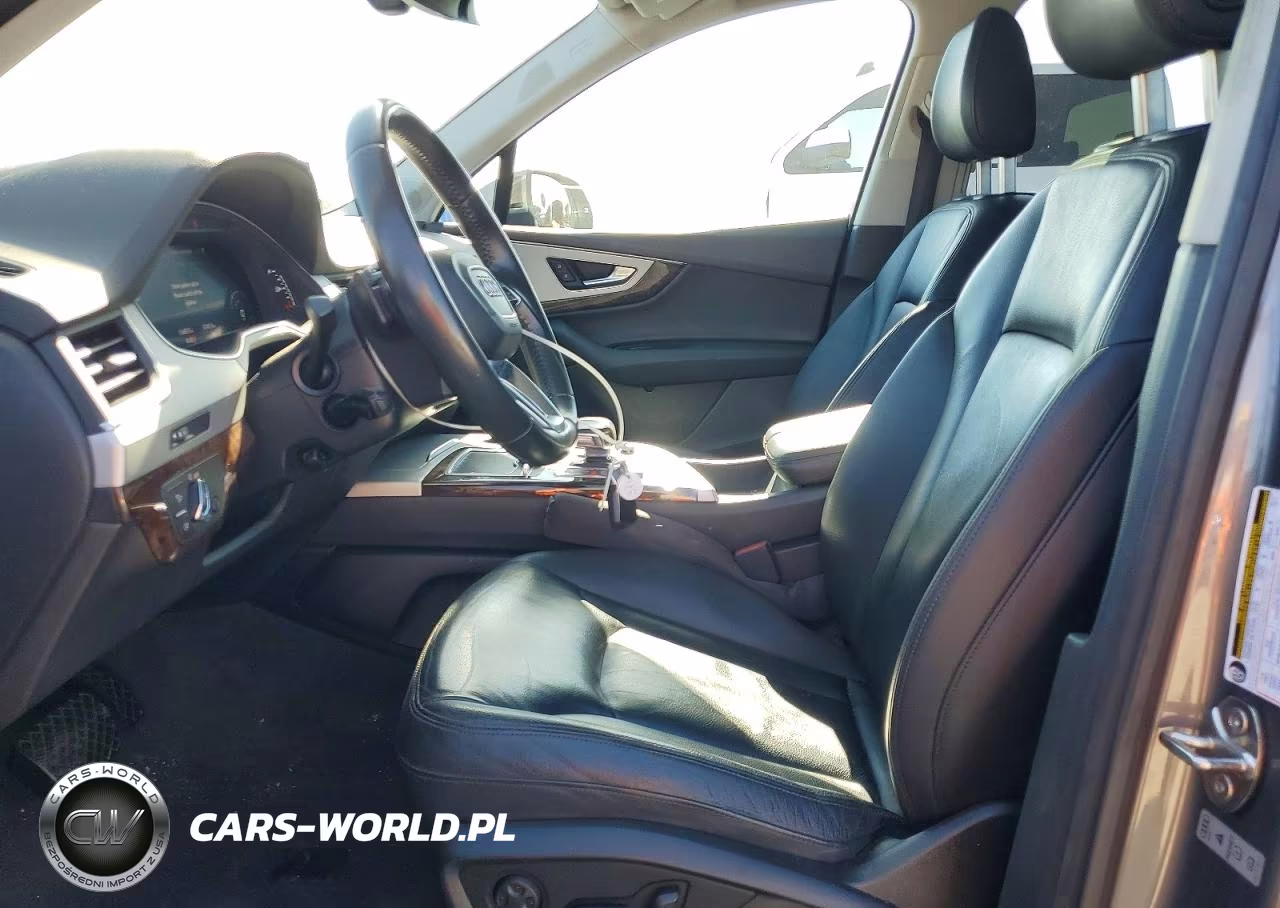 2018 Audi Q7 Premium Plus VIN:WA1LHAF79JD024950 - 7