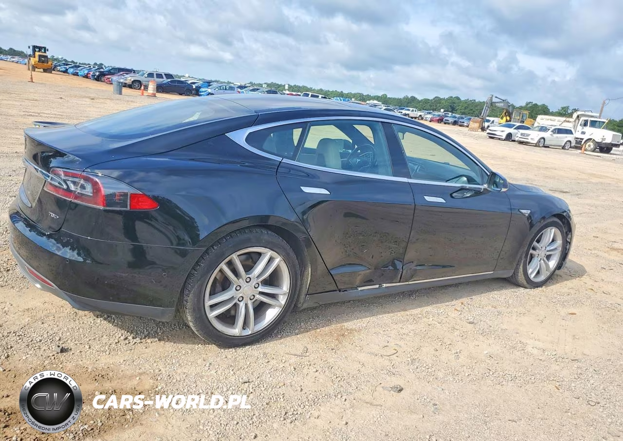 2015 Tesla Model S VIN:5YJSA1E2XFF112806 - 3
