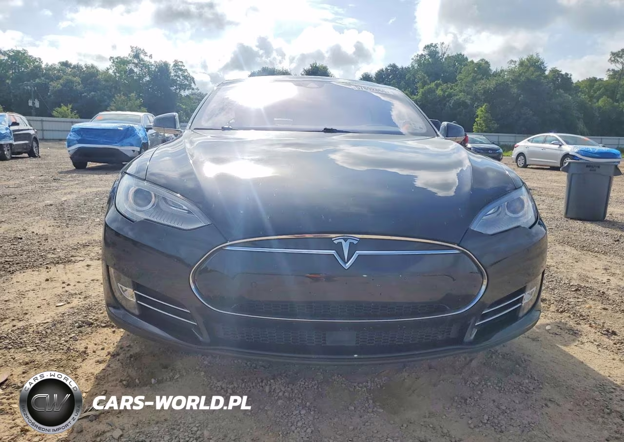 2015 Tesla Model S VIN:5YJSA1E2XFF112806 - 5