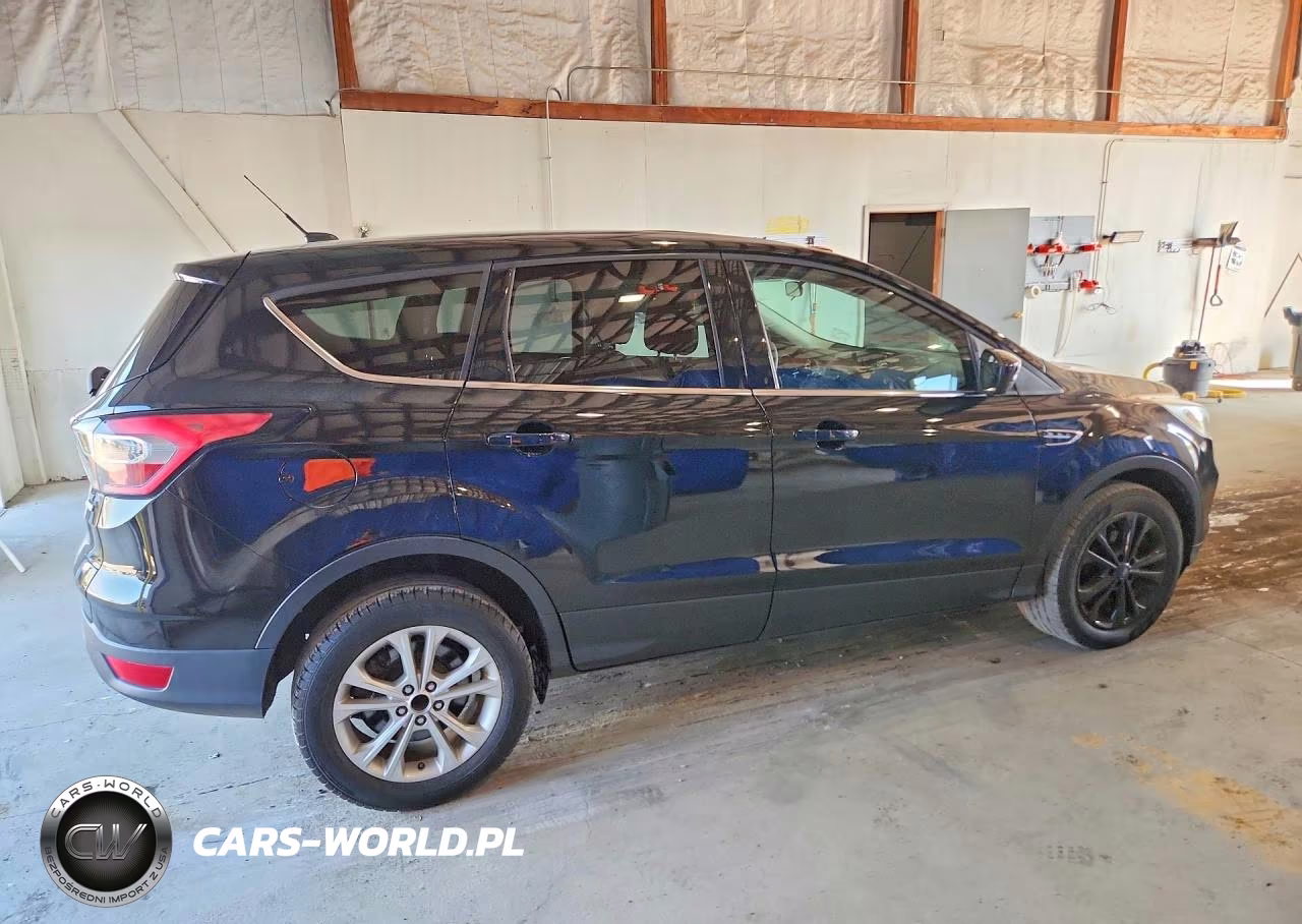 2017 Ford Escape Se VIN:1FMCU0GD3HUC74383 - 3