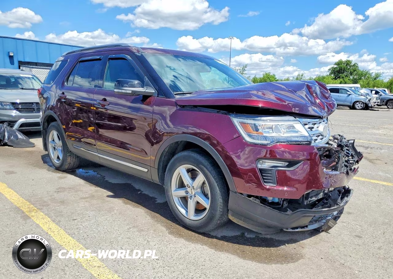 2018 Ford Explorer Xlt VIN:1FM5K7D83JGC25588 - 4