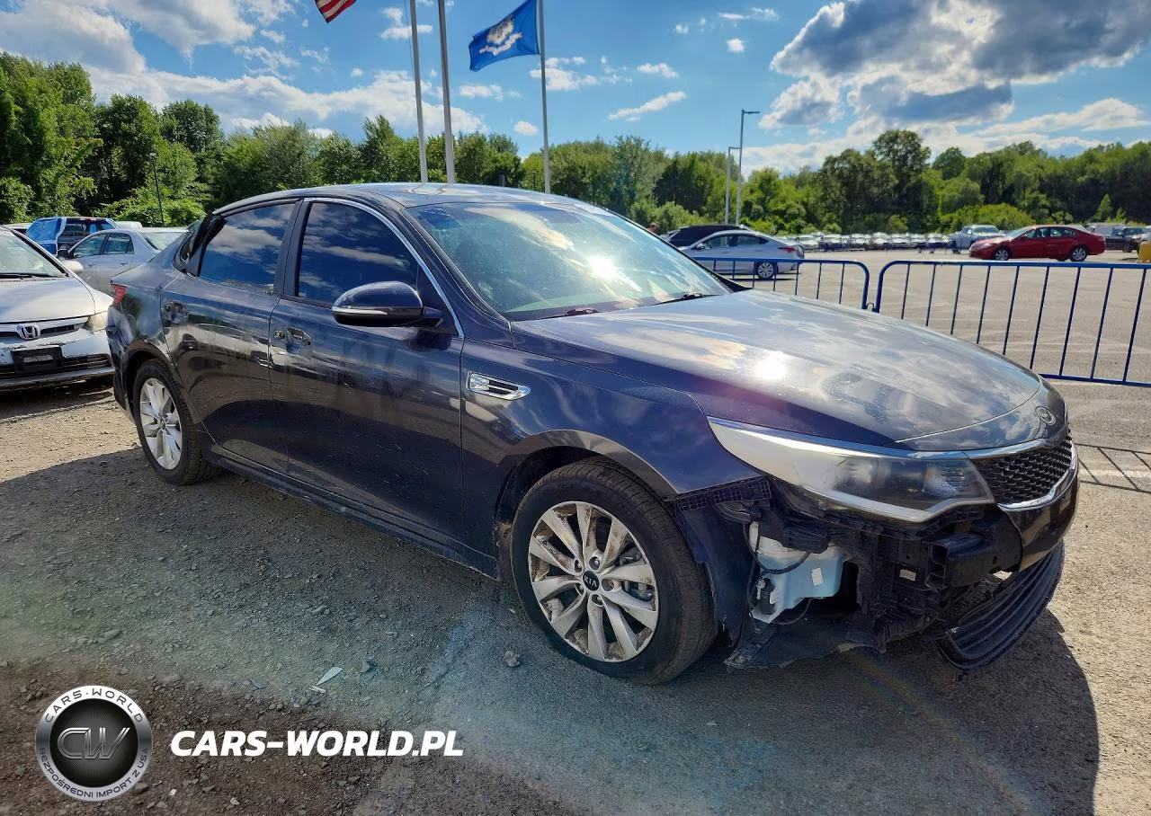 2017 Kia Optima Lx VIN:5XXGT4L37HG123792 - 4