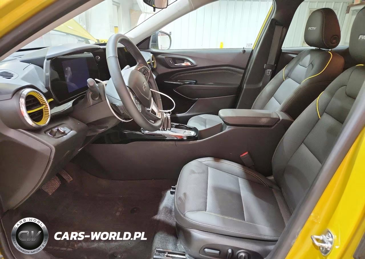 2025 Chevrolet Trax Activ VIN:KL77LKEPXSC143639 - 7