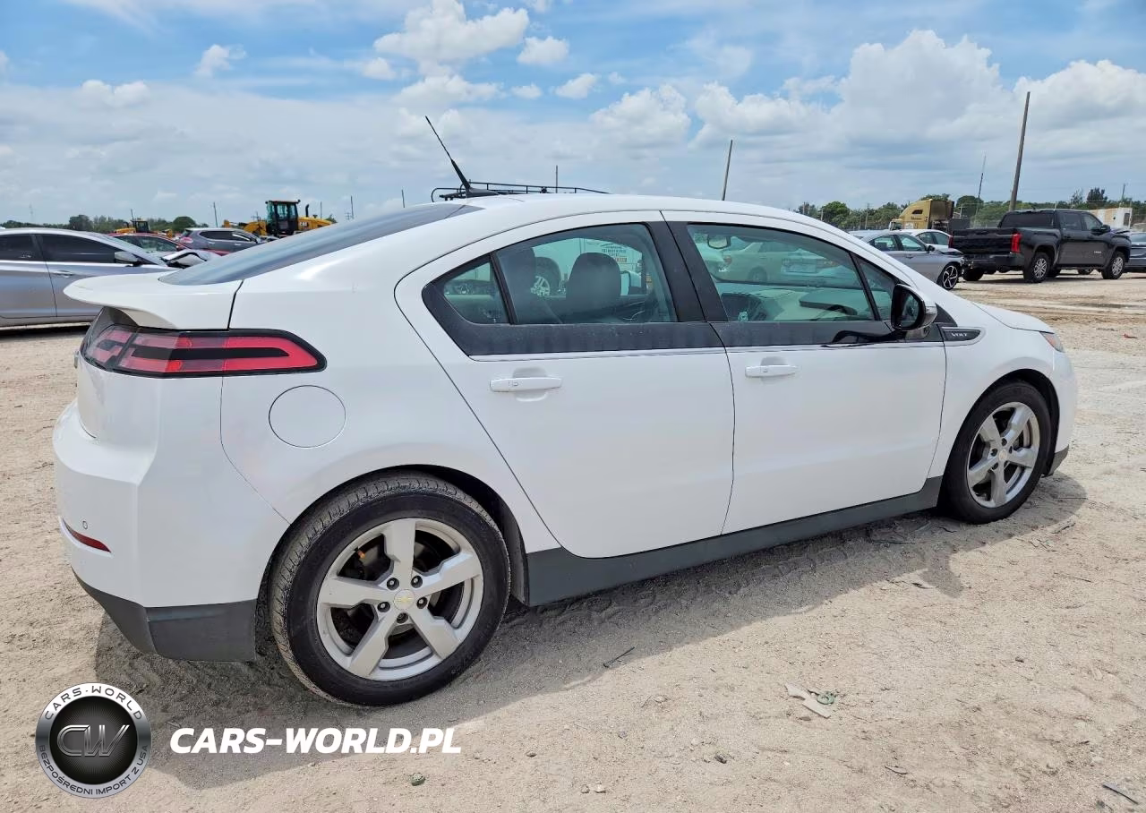 2014 Chevrolet Volt VIN:1G1RD6E45EU165982 - 3