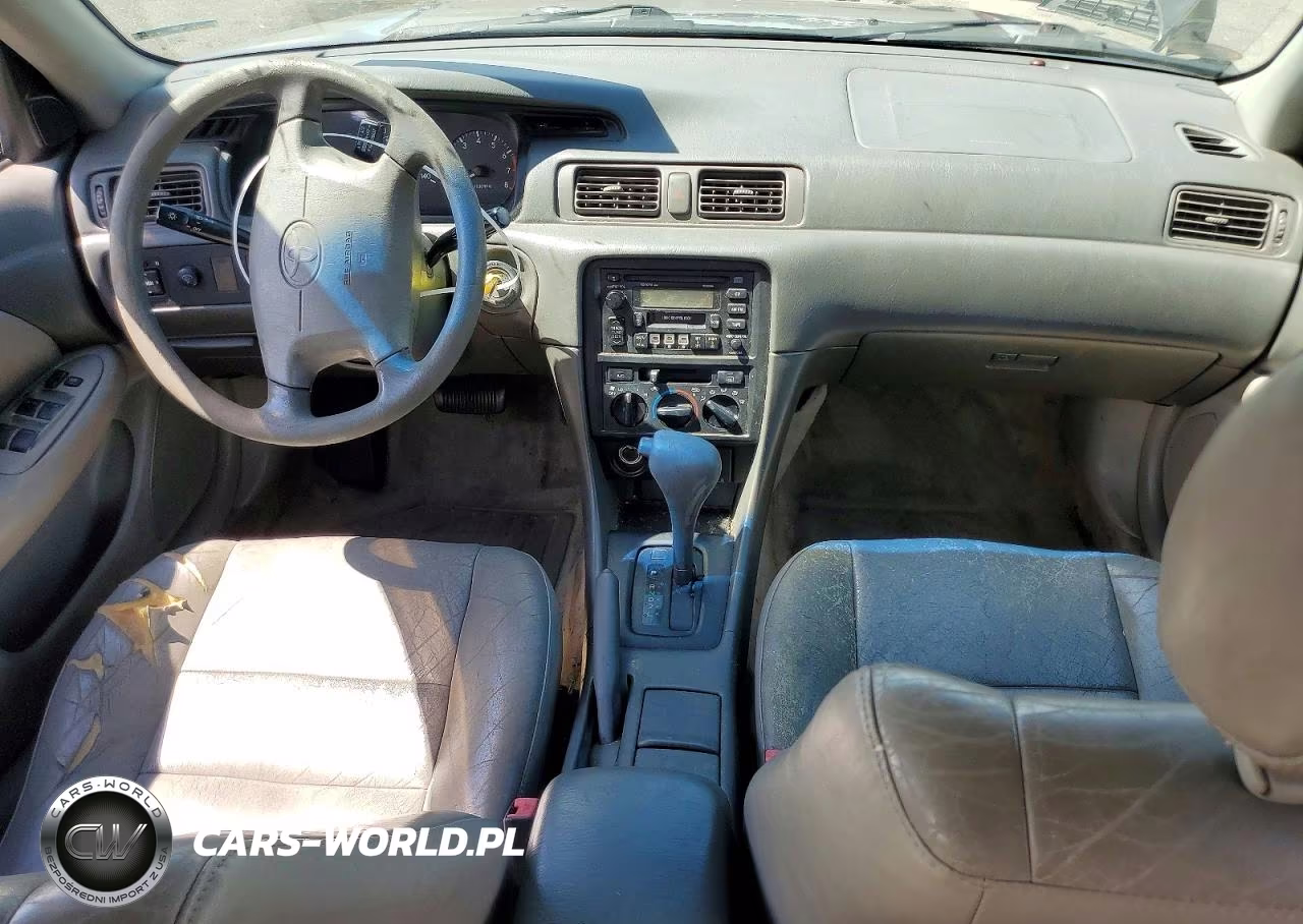 1999 Toyota Camry Le VIN:JT2BG22K2X0296737 - 8