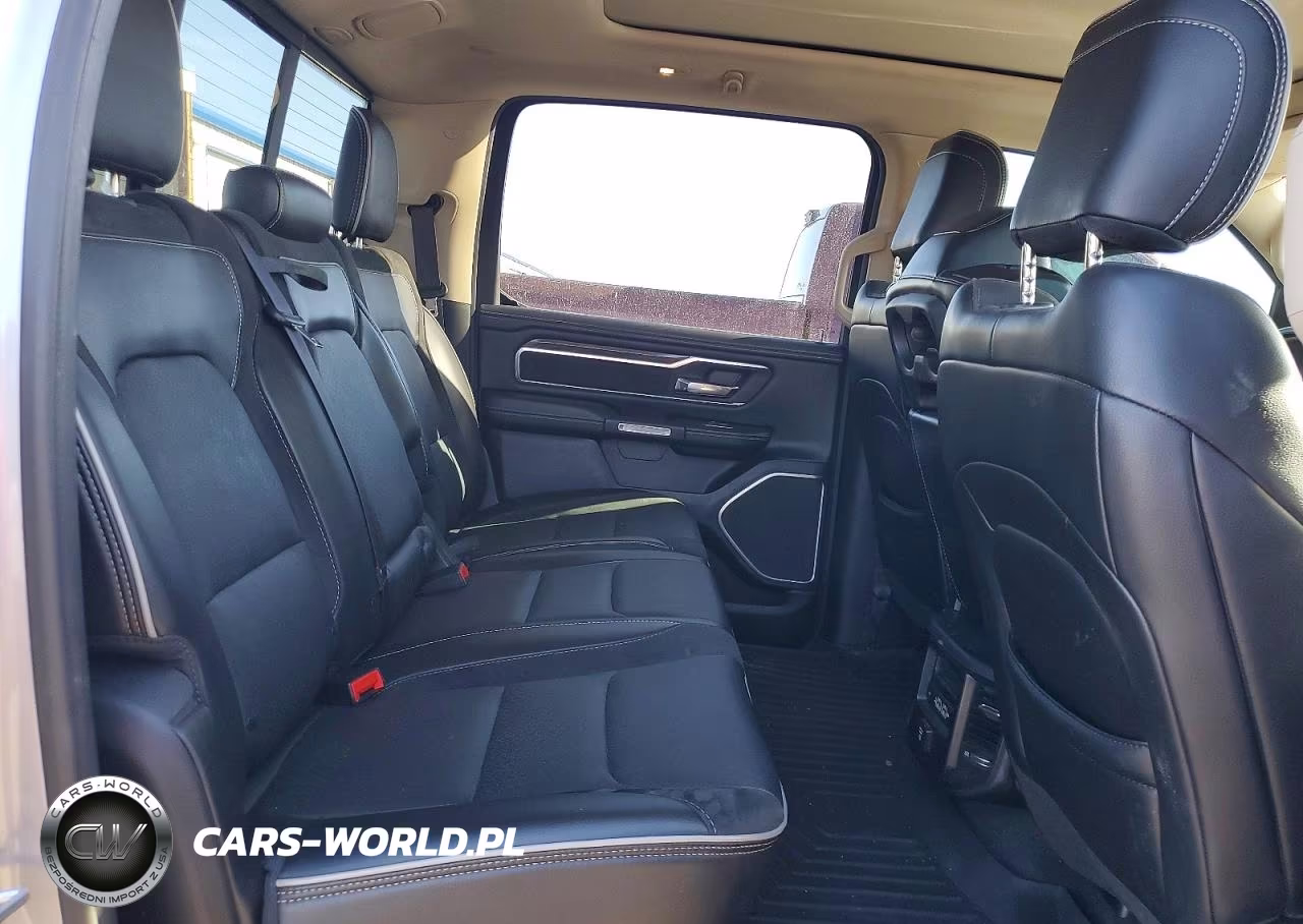2019 Ram 1500 Laramie VIN:1C6SRFJT0KN846507 - 10