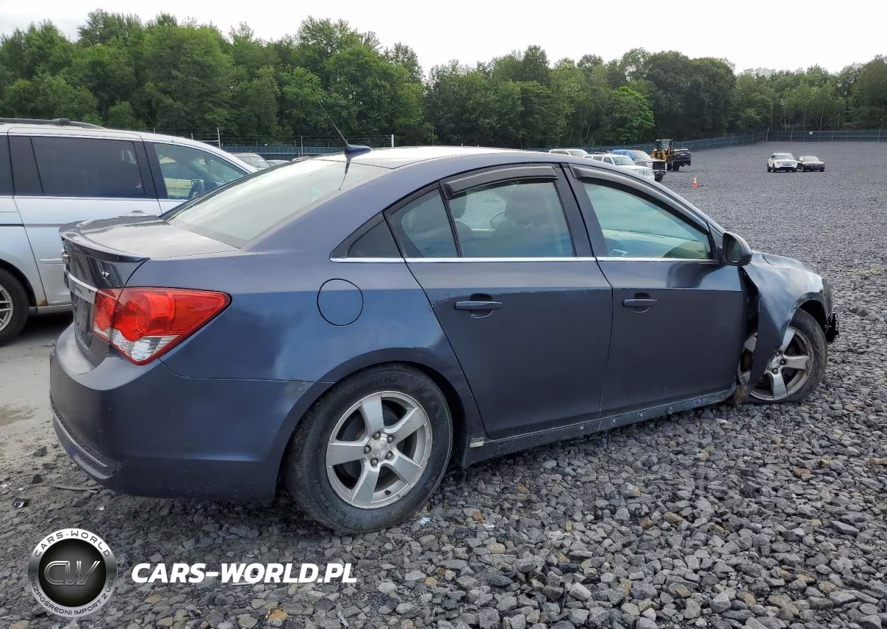 2014 Chevrolet Cruze Lt VIN:1G1PC5SBXE7232064 - 3