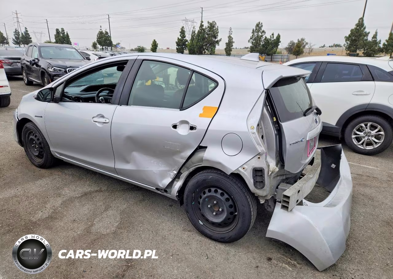 2015 Toyota Prius C Two VIN:JTDKDTB38F1586309 - 2
