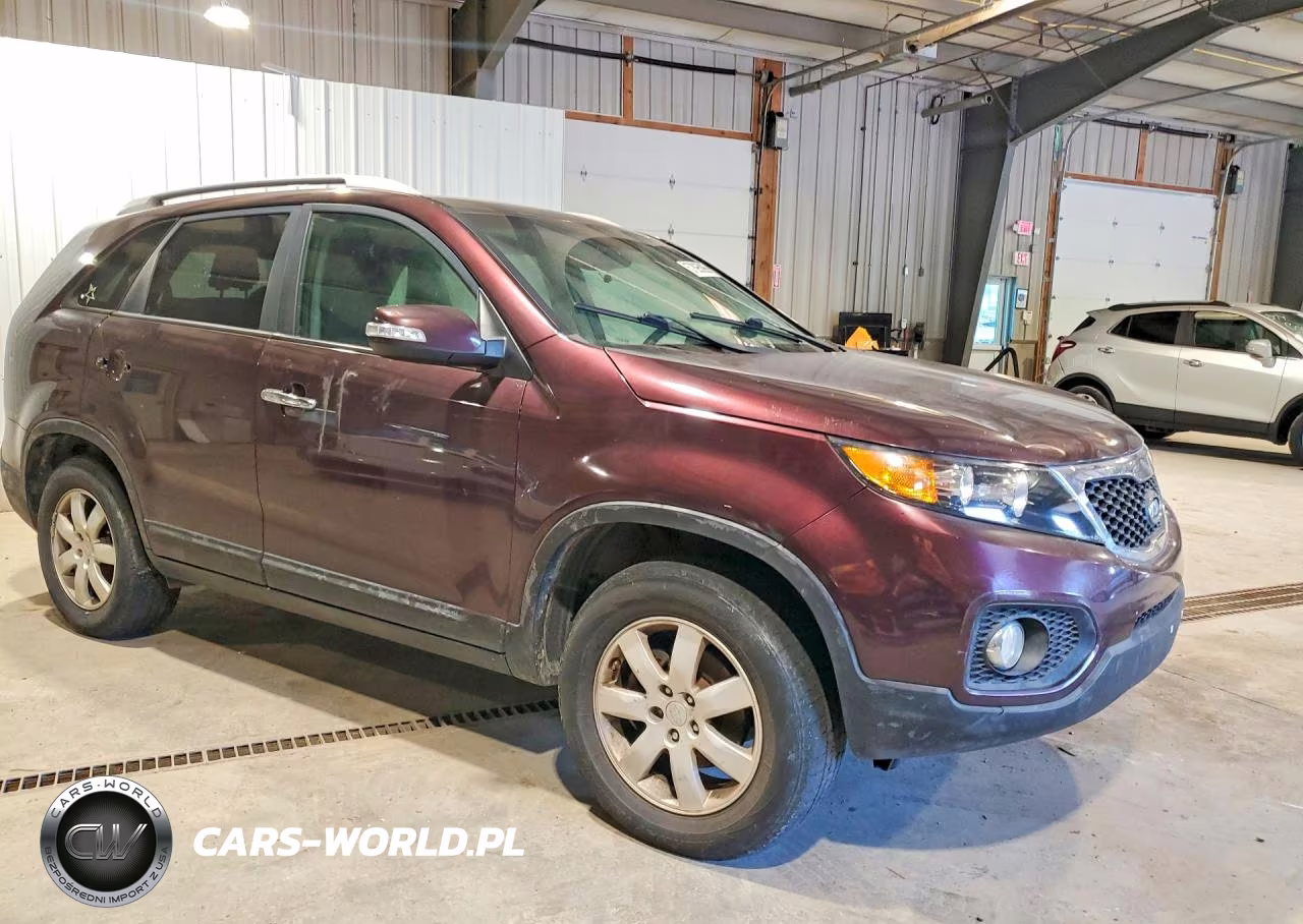 2011 Kia Sorento Lx VIN:5XYKT4A13BG117969 - 4