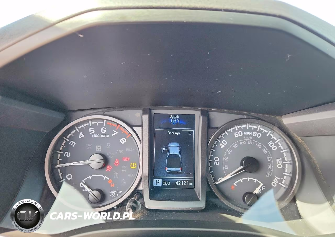 2023 Toyota Tacoma Trd Off-Road VIN:3TMCZ5AN9PM579703 - 9