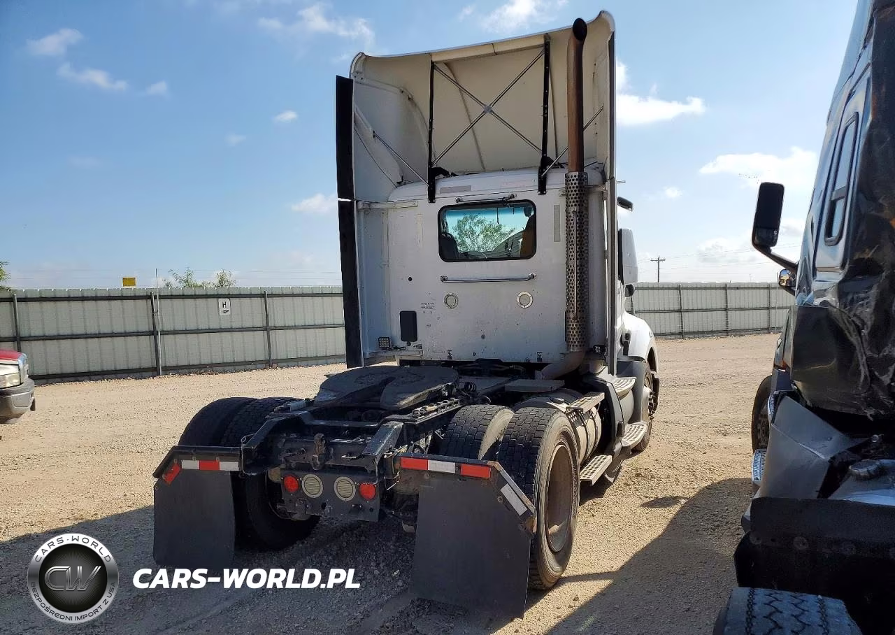 2020 Kenworth Construction T680 VIN:1XKYA48X5LJ393473 - 4