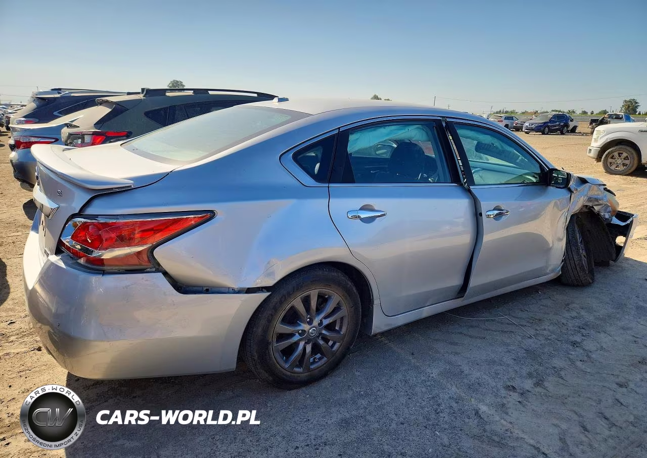 2015 Nissan Altima 2.5 S VIN:1N4AL3AP1FC497582 - 3