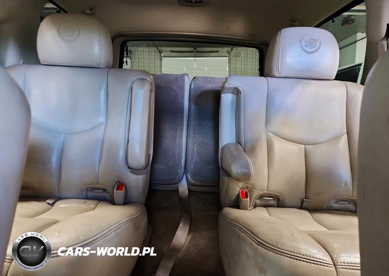 2004 Cadillac Escalade Luxury VIN:1GYEK63N44R106747 - 10