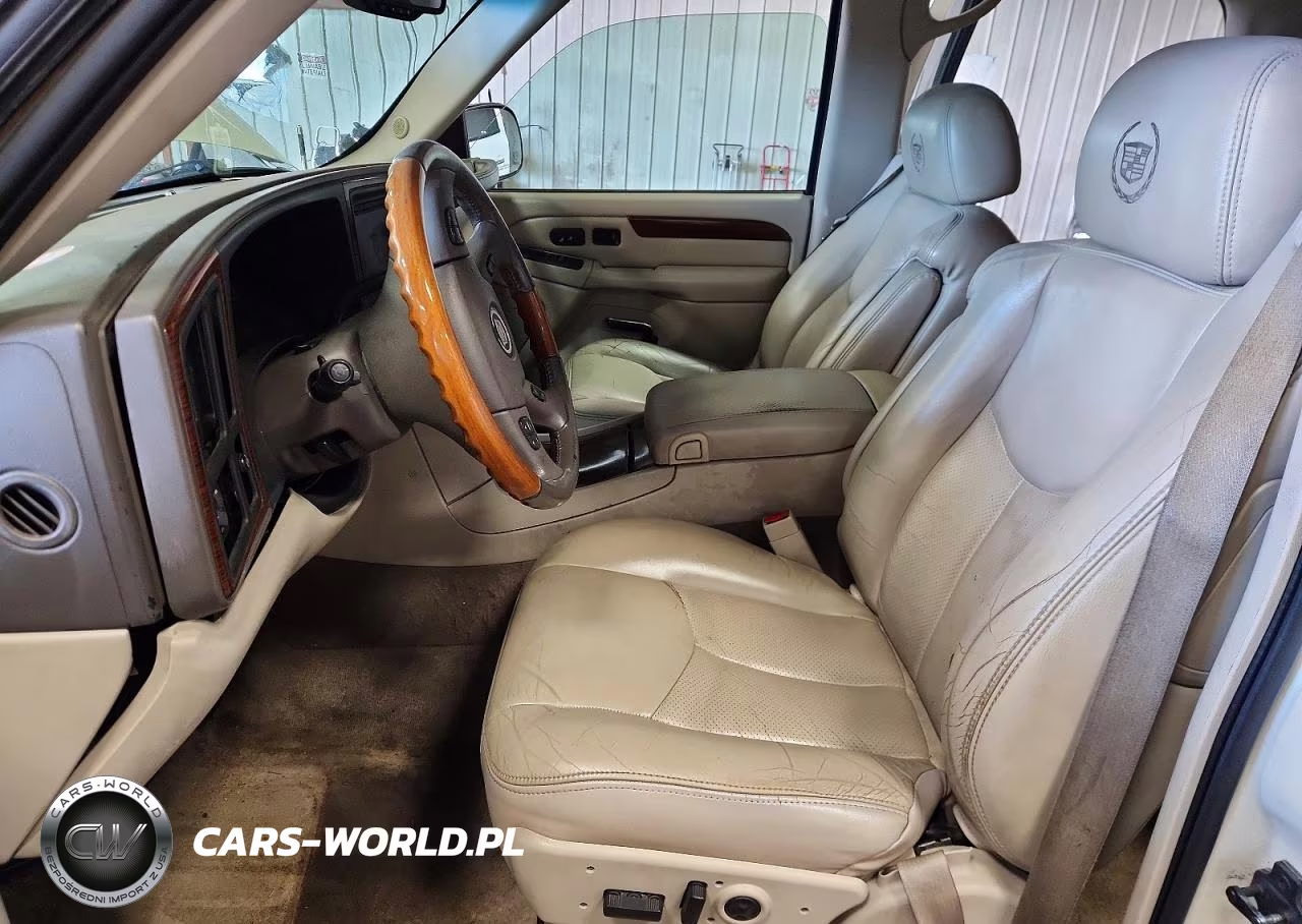 2004 Cadillac Escalade Luxury VIN:1GYEK63N44R106747 - 7