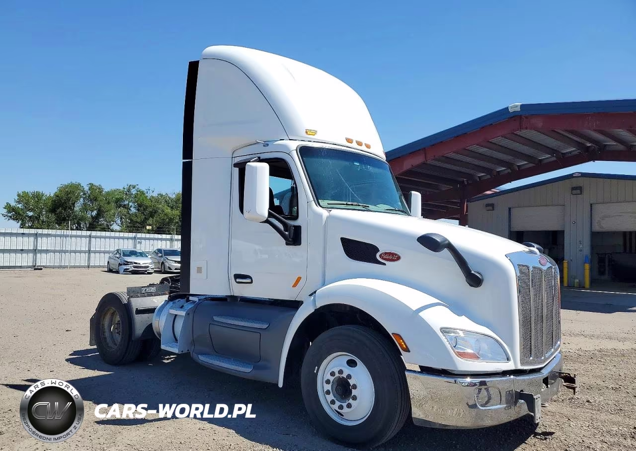 2020 Peterbilt 579 Semi Truck