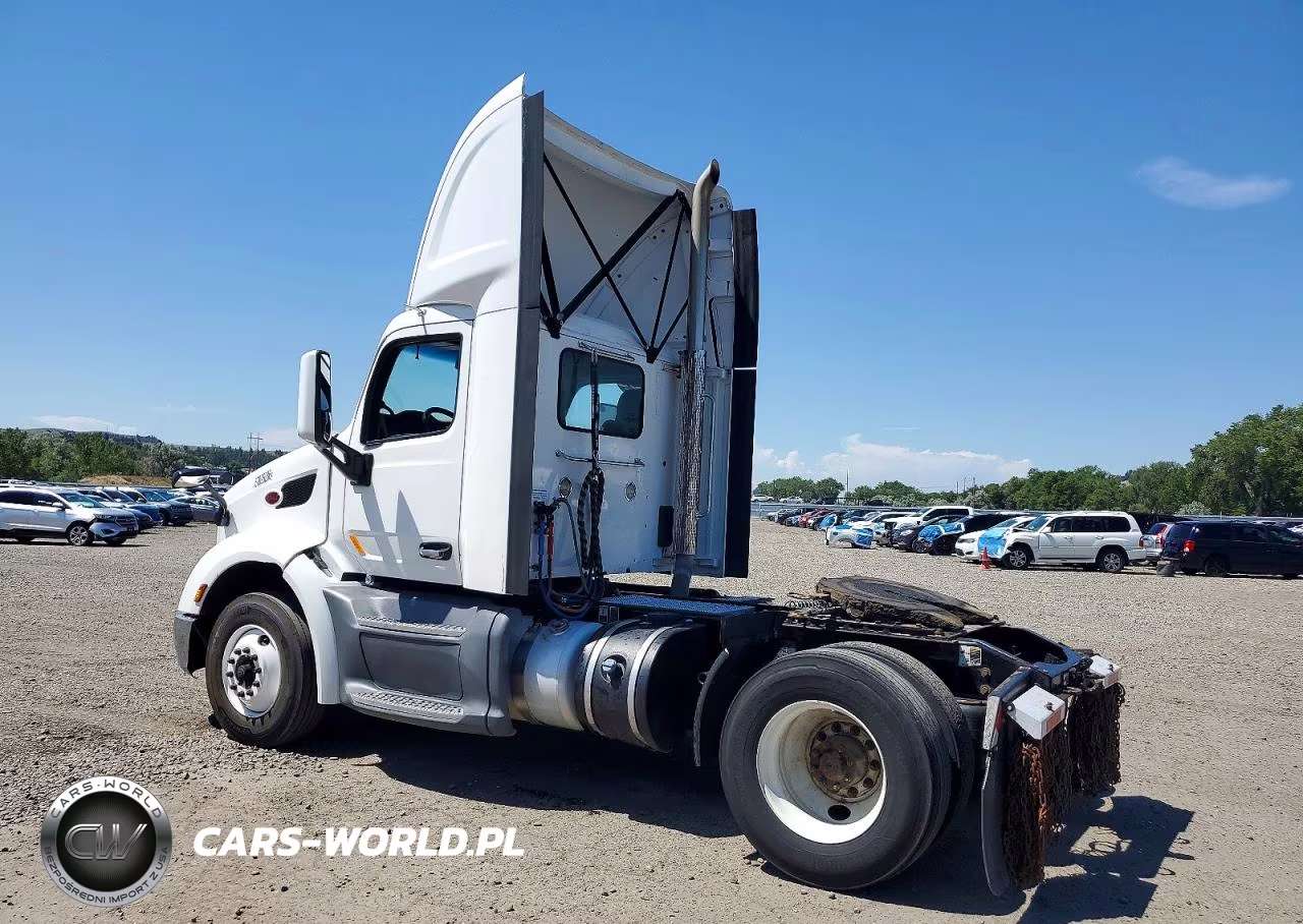 2020 Peterbilt 579 Semi Truck VIN:1XPBA48X8LD634411 - 3