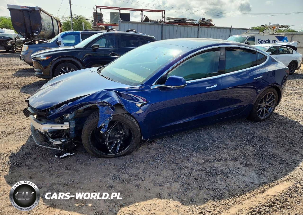 2020 Tesla Model 3 – zdjęcie 1 z 13