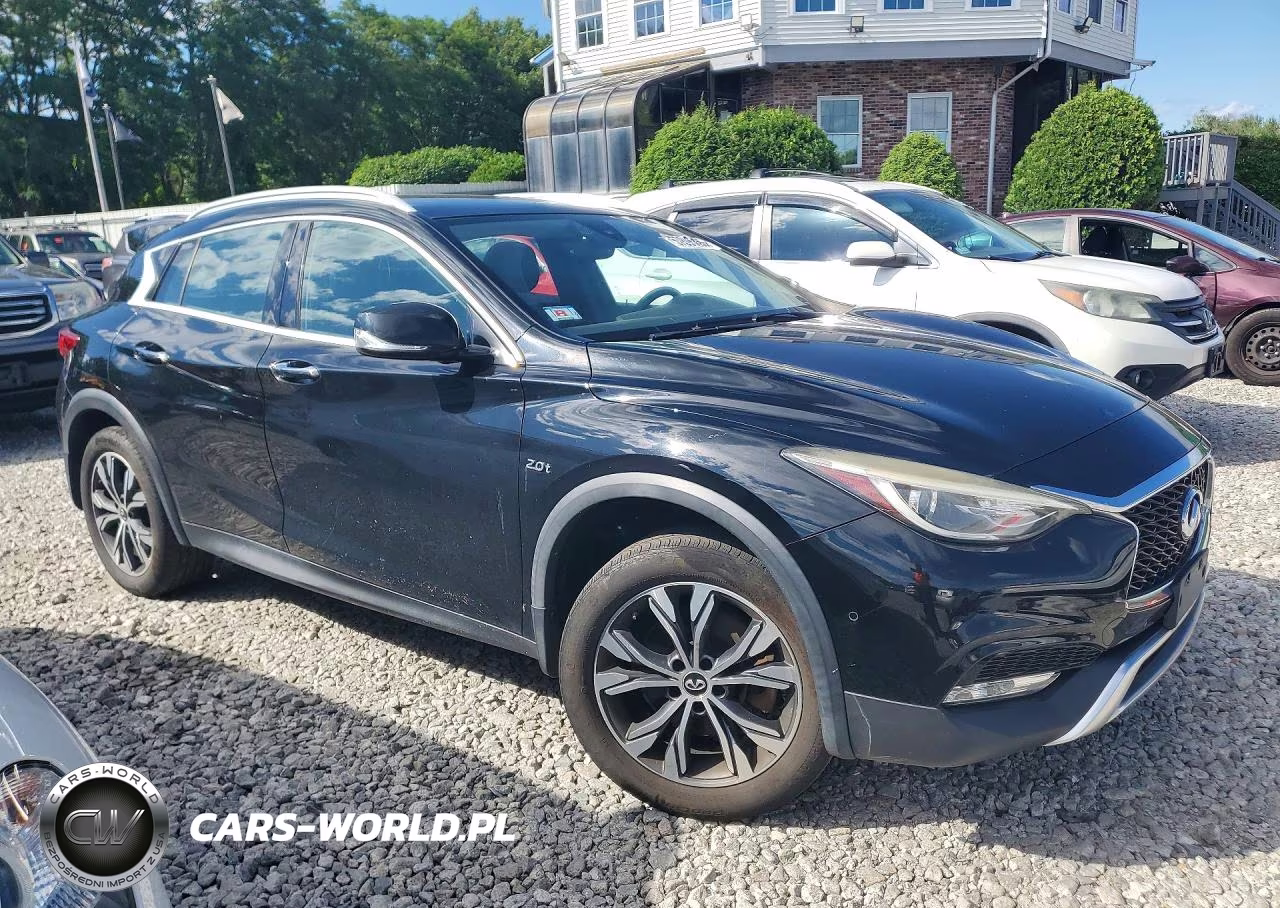 2017 Infiniti Qx30 Premium VIN:SJKCH5CR5HA022592 - 4