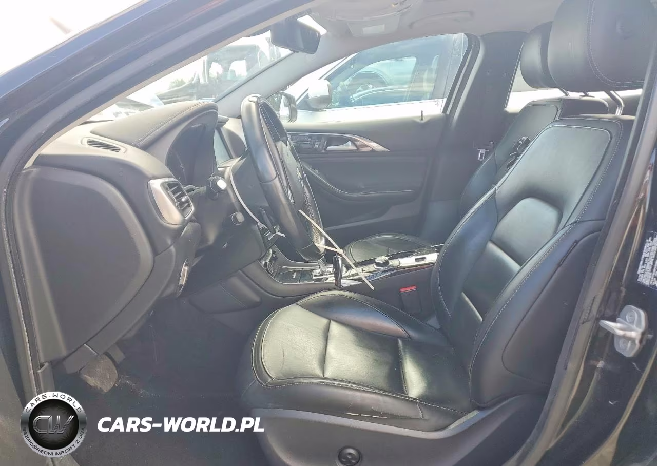 2017 Infiniti Qx30 Premium VIN:SJKCH5CR5HA022592 - 7
