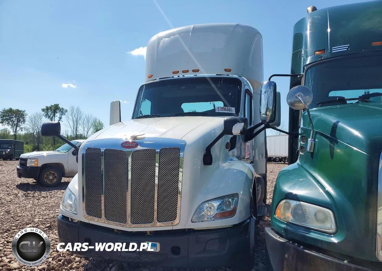 2015 Peterbilt 579 Semi Truck VIN:1XPBA48XXFD299365 - 2
