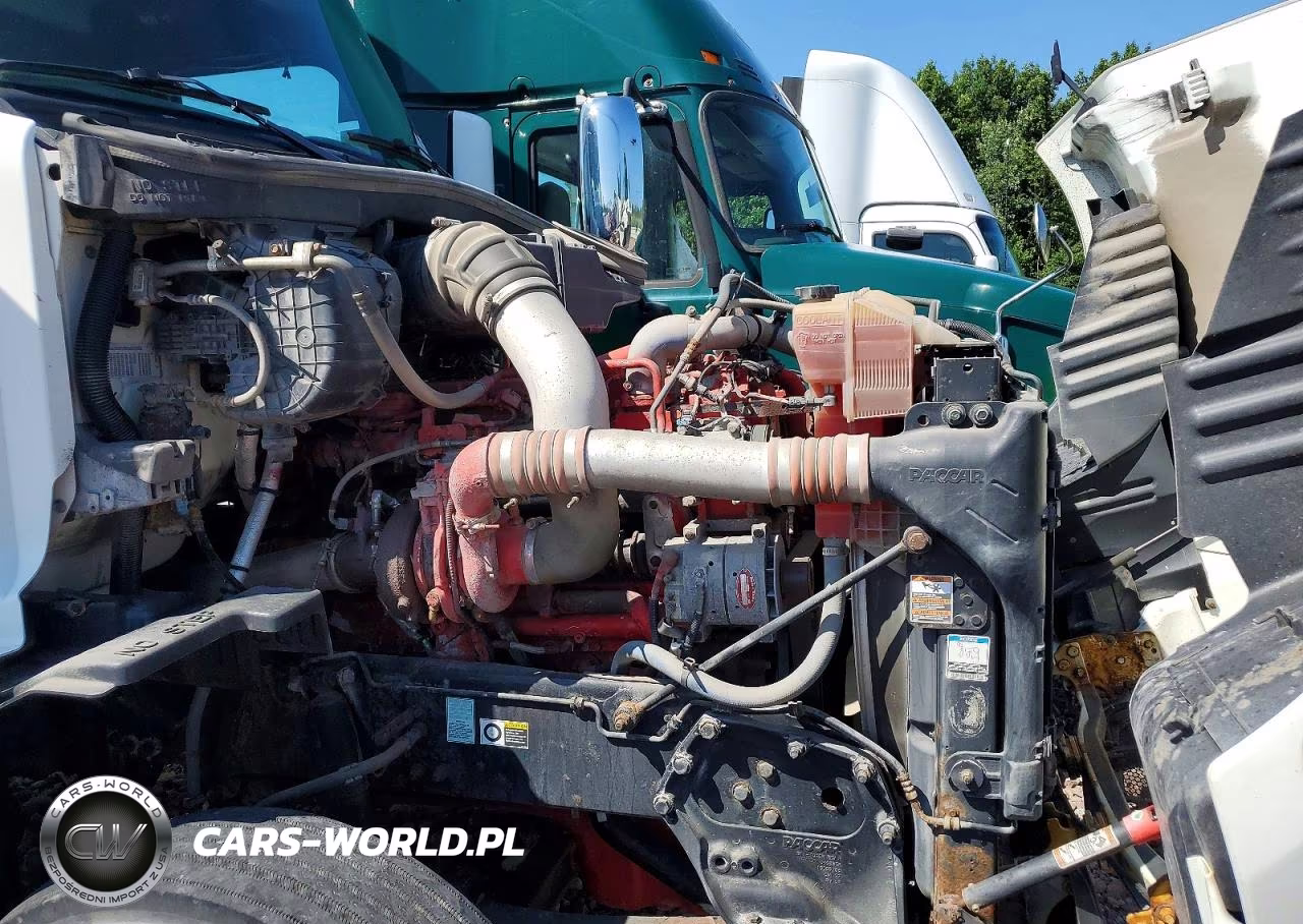 2015 Peterbilt 579 Semi Truck VIN:1XPBA48XXFD299365 - 7