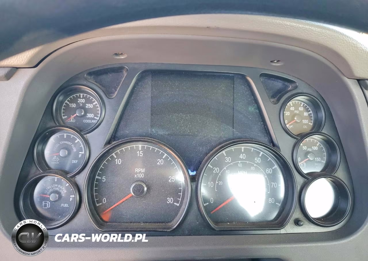 2015 Peterbilt 579 Semi Truck VIN:1XPBA48XXFD299365 - 8