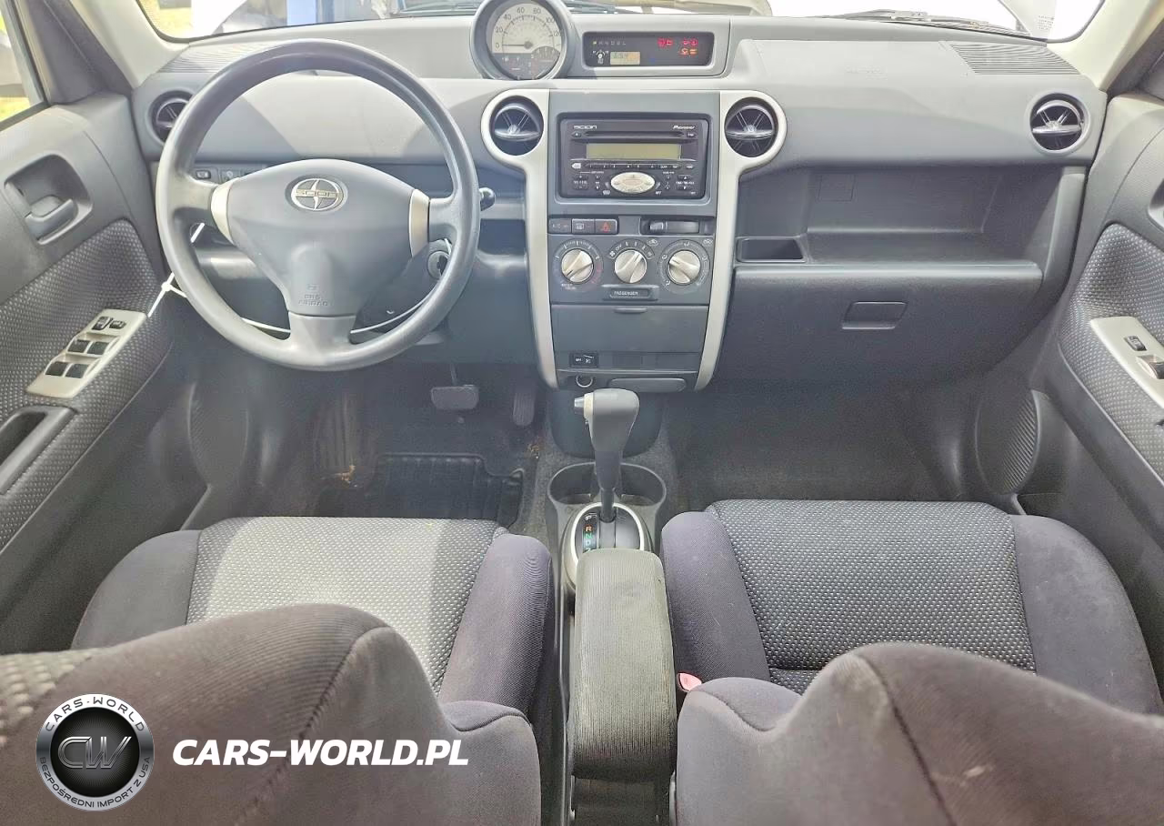 2005 Toyota Scion Xb VIN:JTLKT324X50205192 - 8