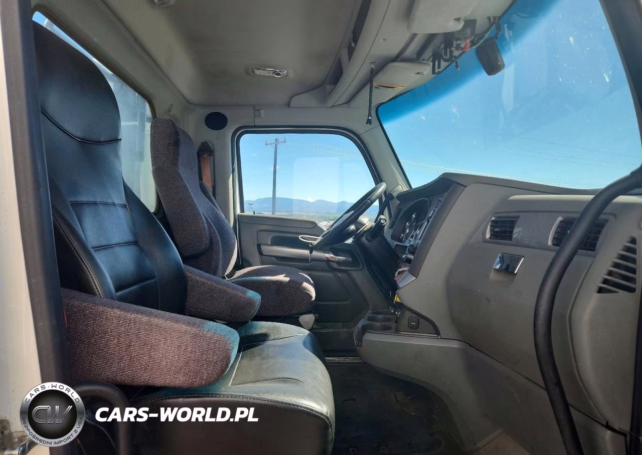 2019 Kenworth Construction T680 VIN:1XKYD49X3KJ296986 - 6