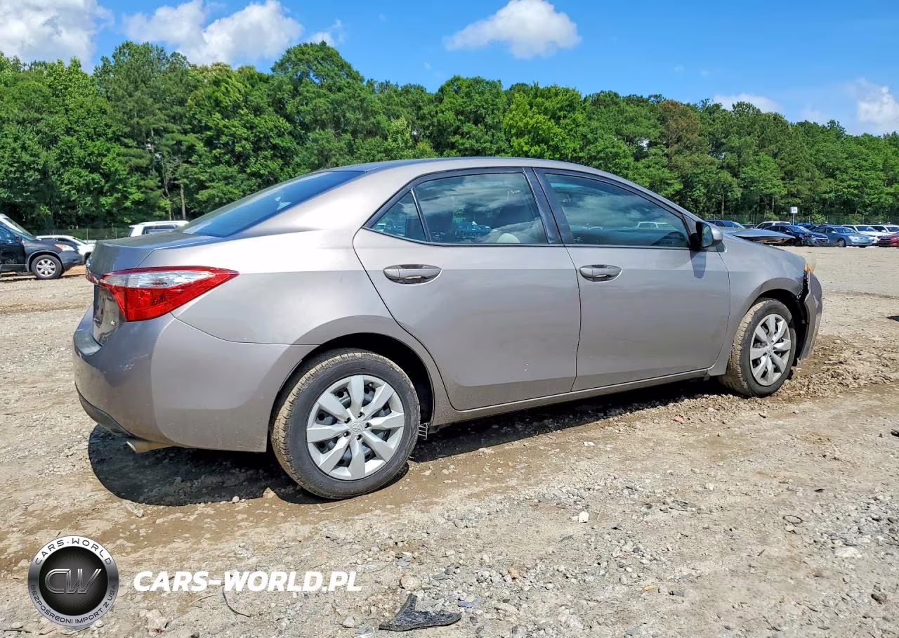 2015 Toyota Corolla Le VIN:2T1BURHEXFC350994 - 3