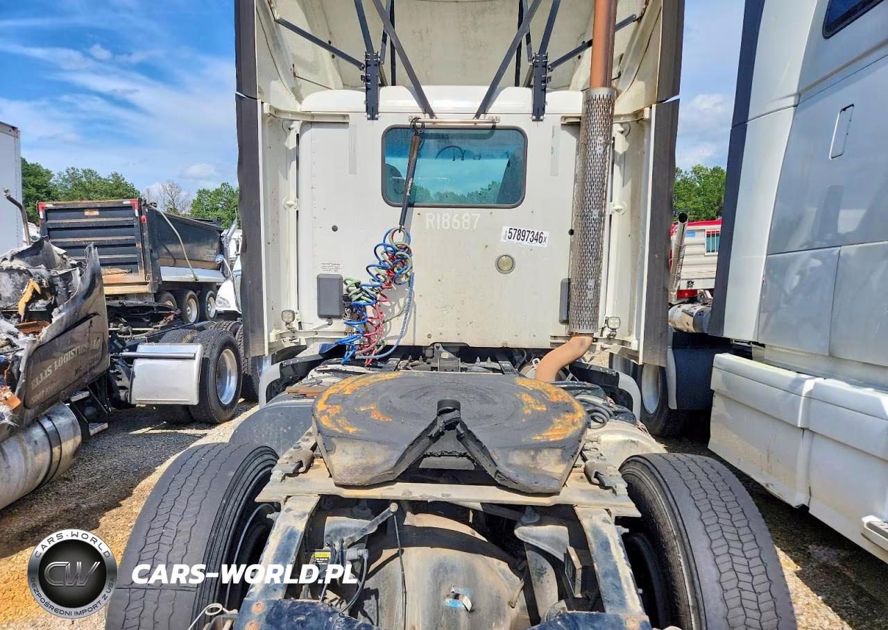 2016 Peterbilt 579 Semi Truck VIN:1XPBA48XXGD361705 - 9