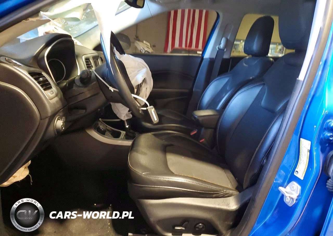 2018 Jeep Compass Latitude VIN:3C4NJDBB5JT359843 - 7