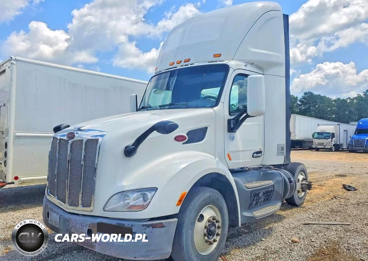2017 Peterbilt 579 Semi Truck VIN:1XPBA48XXHD428885 - 2