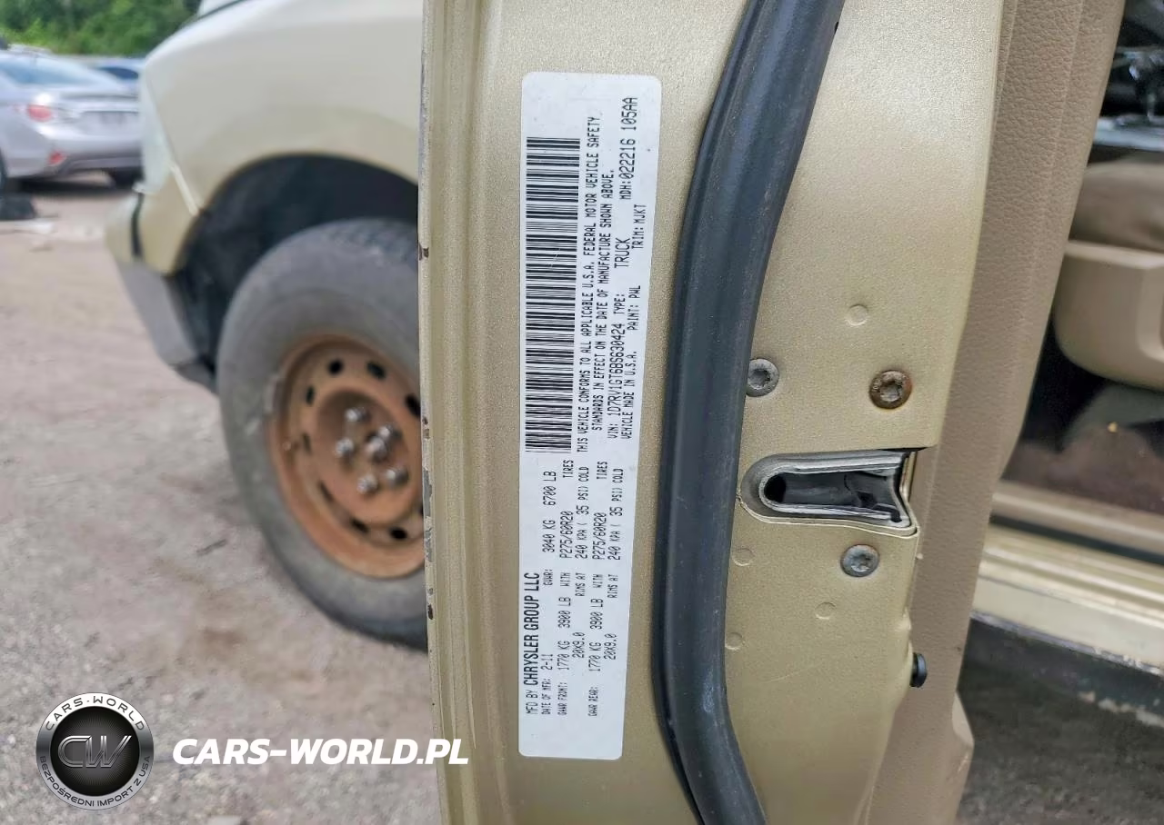 RAM  1500 VIN:1D7RV1GT6BS630424 - 12