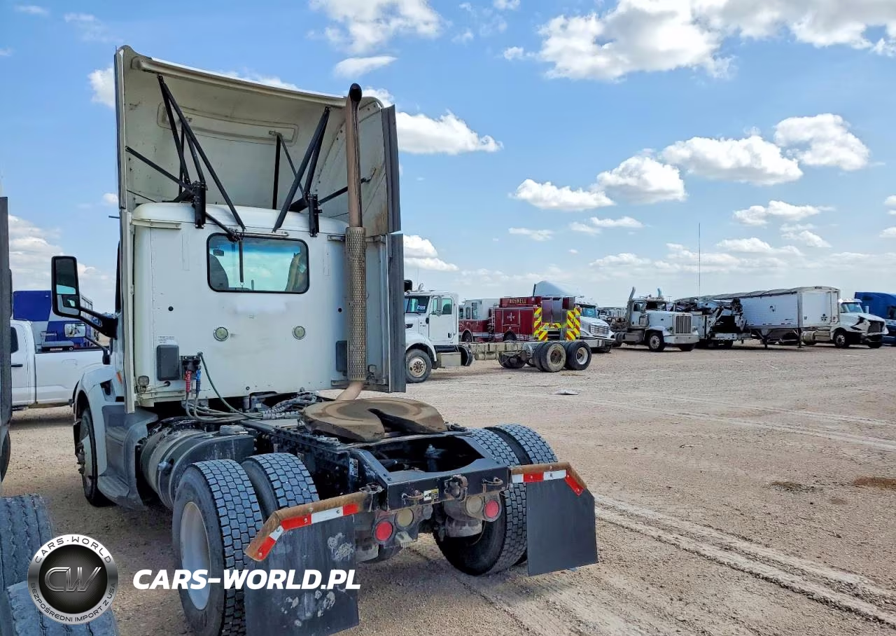 2016 Peterbilt 579 VIN:1XPBA48XXGD339848 - 3