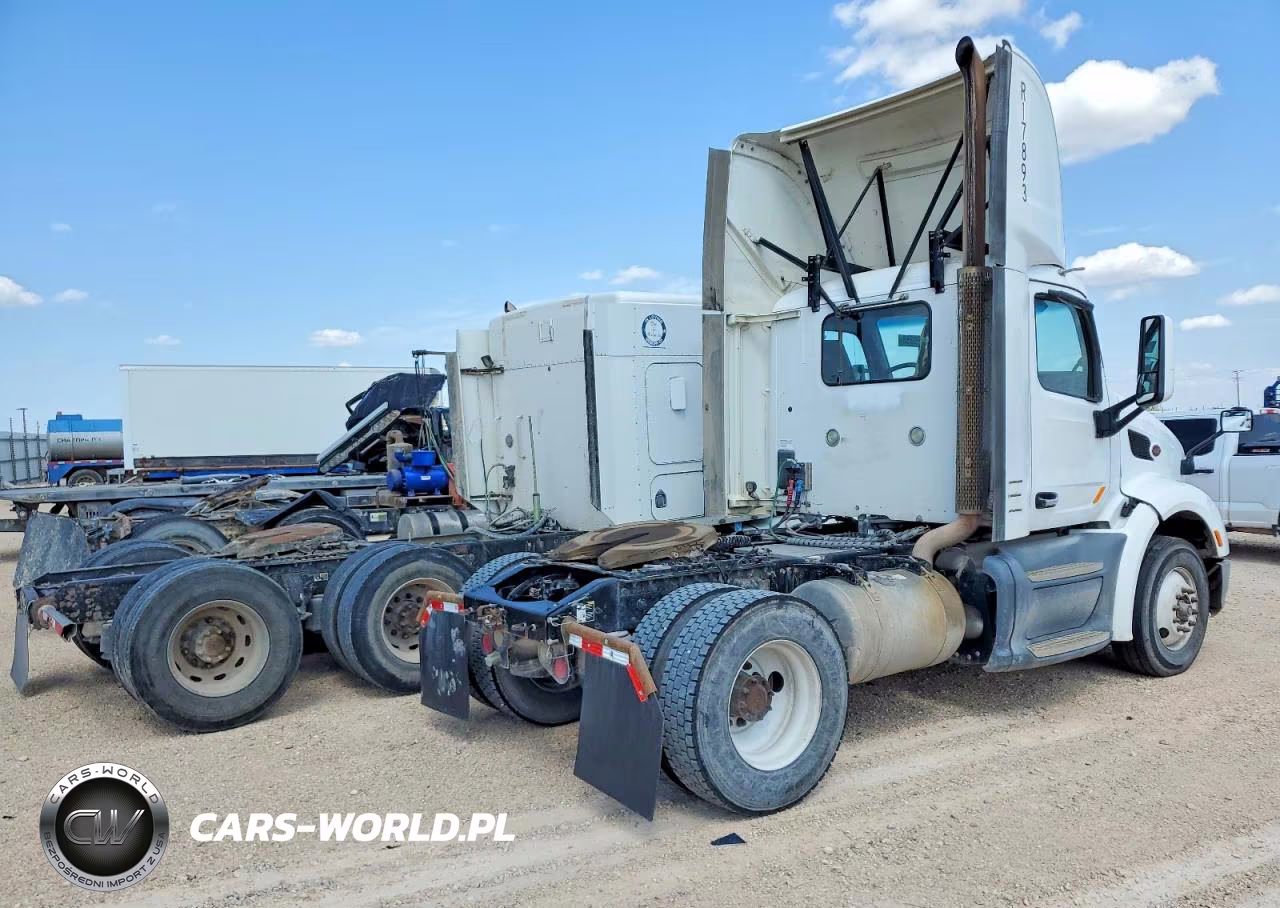 2016 Peterbilt 579 VIN:1XPBA48XXGD339848 - 4
