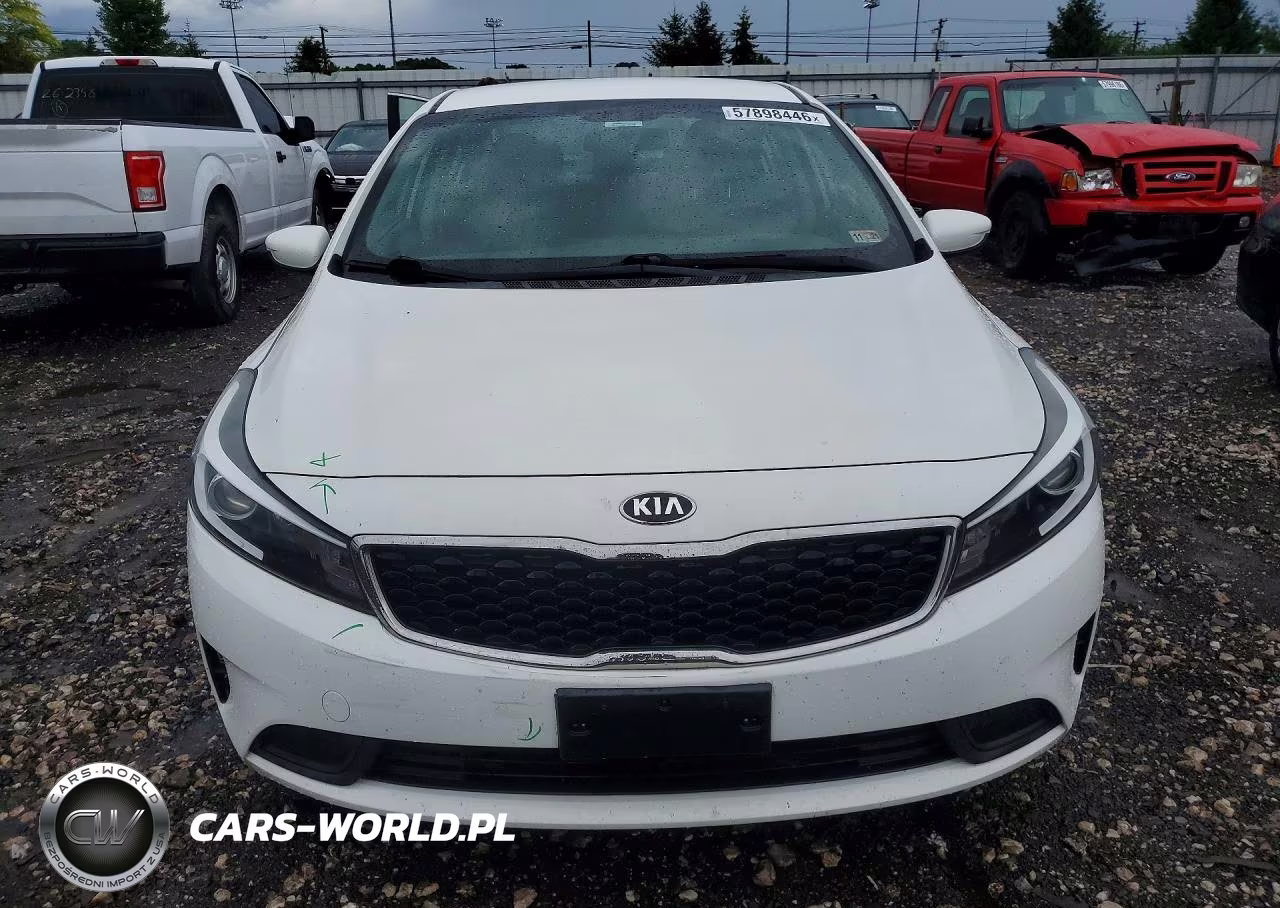 2018 Kia Forte Lx VIN:3KPFK4A77JE165205 - 5