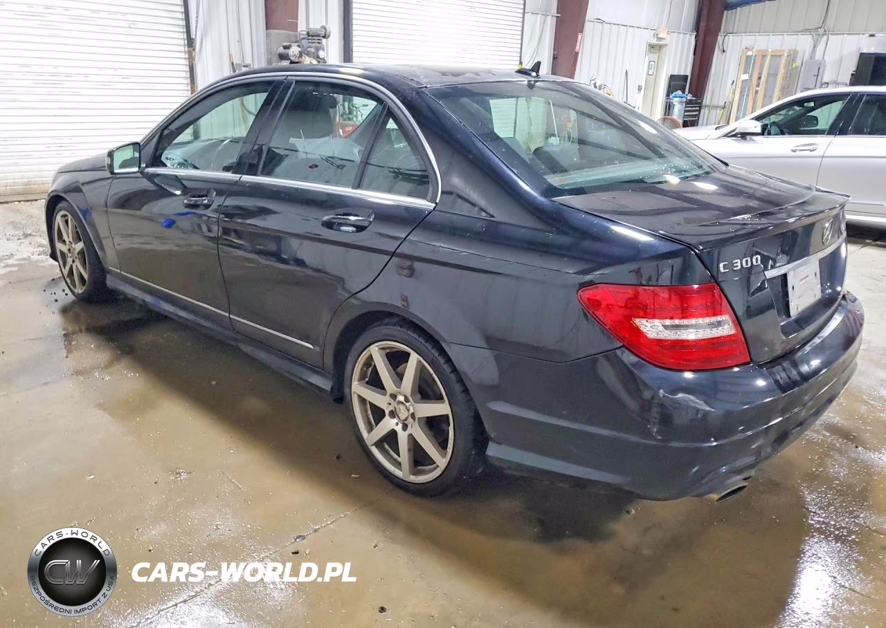 2014 Mercedes-Benz C 300 4Matic VIN:WDDGF8AB4EA925531 - 2