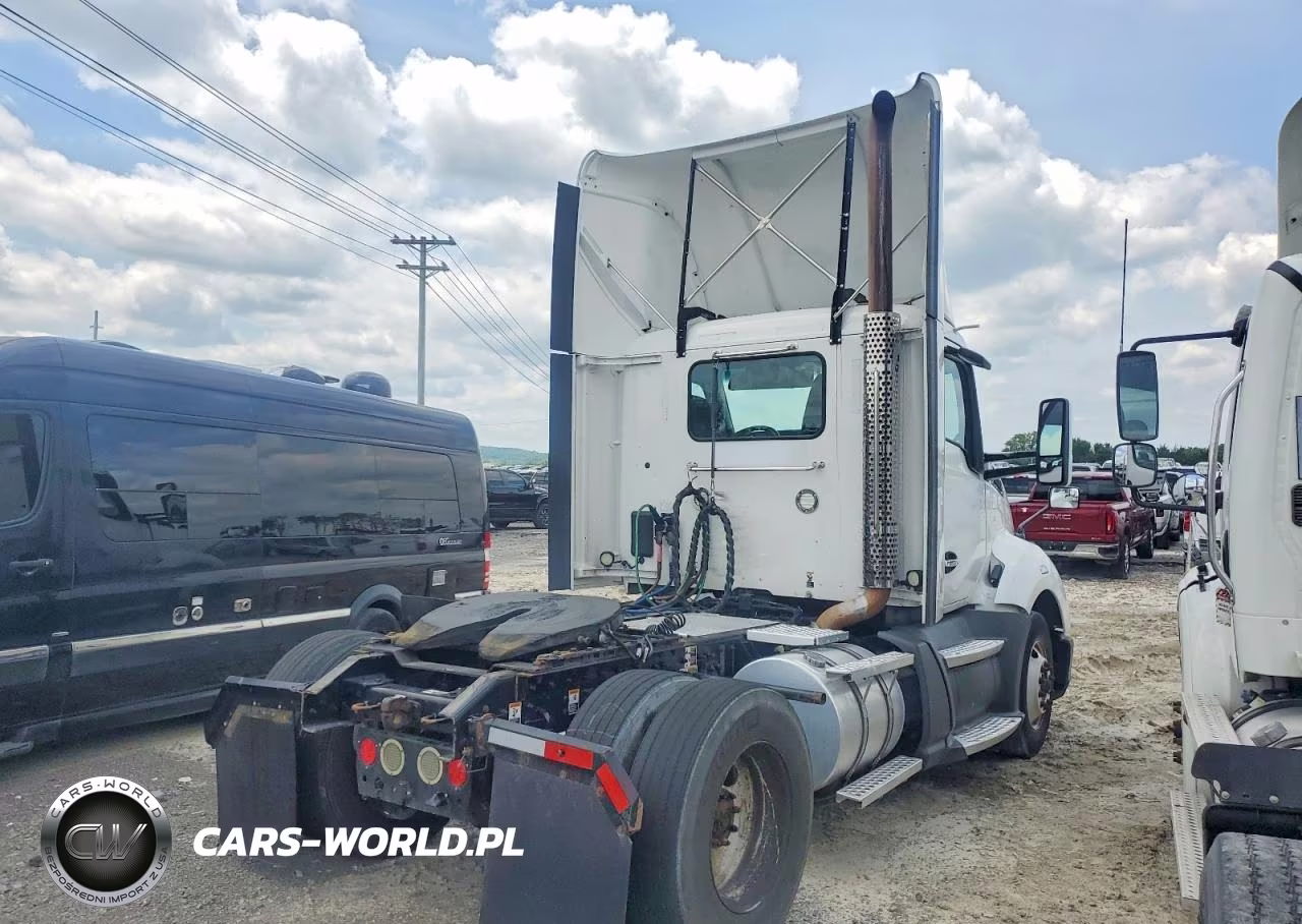 2018 Kenworth T680 Semi Truck VIN:1XKYA48XXJJ204328 - 4