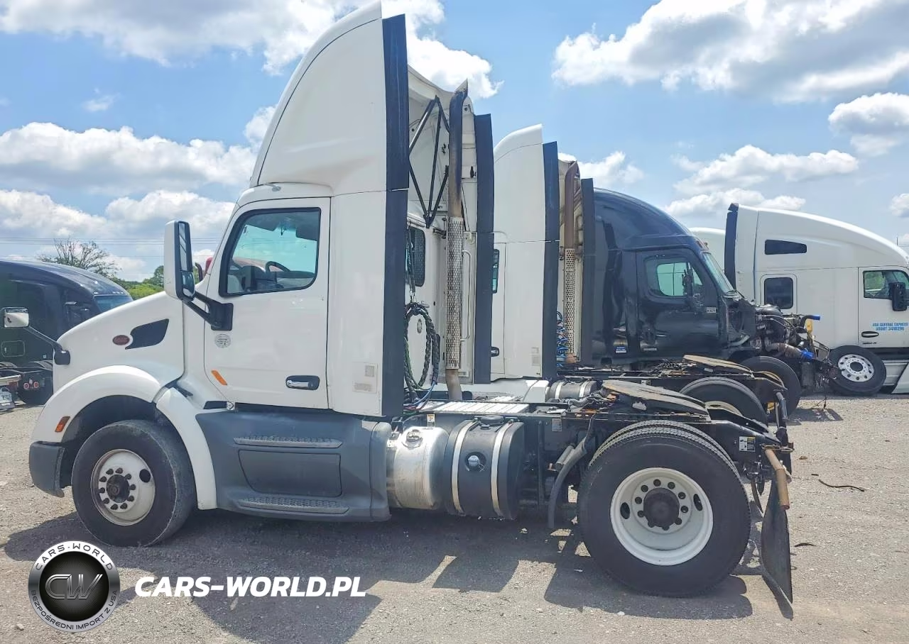 2019 Peterbilt 579 Semi Truck VIN:1XPBA48X2KD622110 - 3