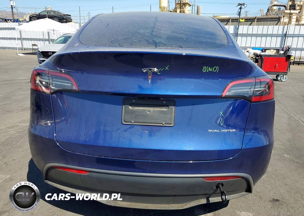 2024 Tesla Model Y VIN:7SAYGAEE7RF184296 - 6