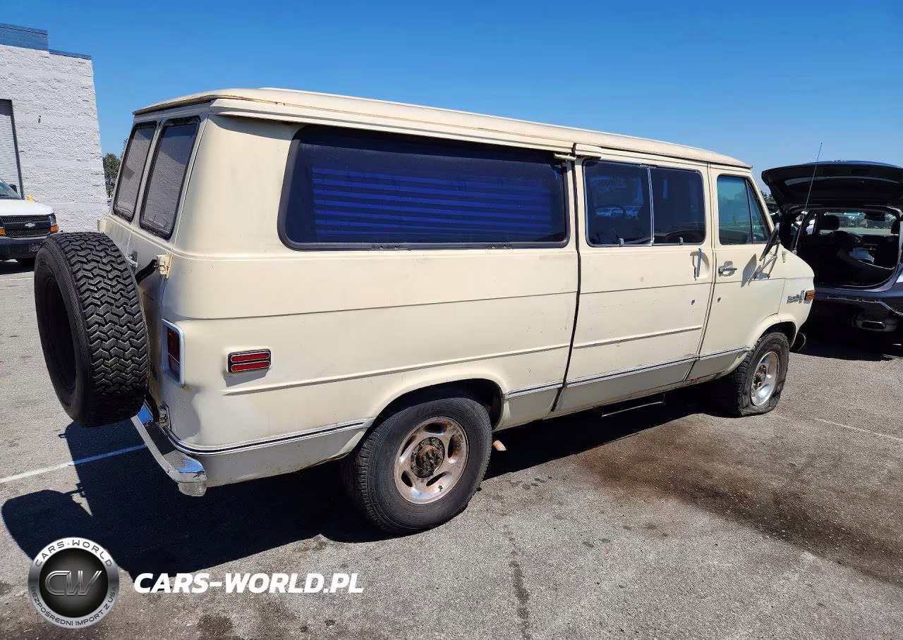 1977 Chevrolet Van VIN:CGR367U157236 - 3