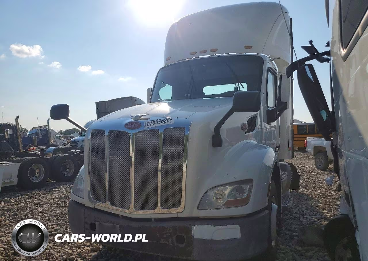2017 Peterbilt 579 Semi Truck VIN:1XPBA48XXHD428675 - 2