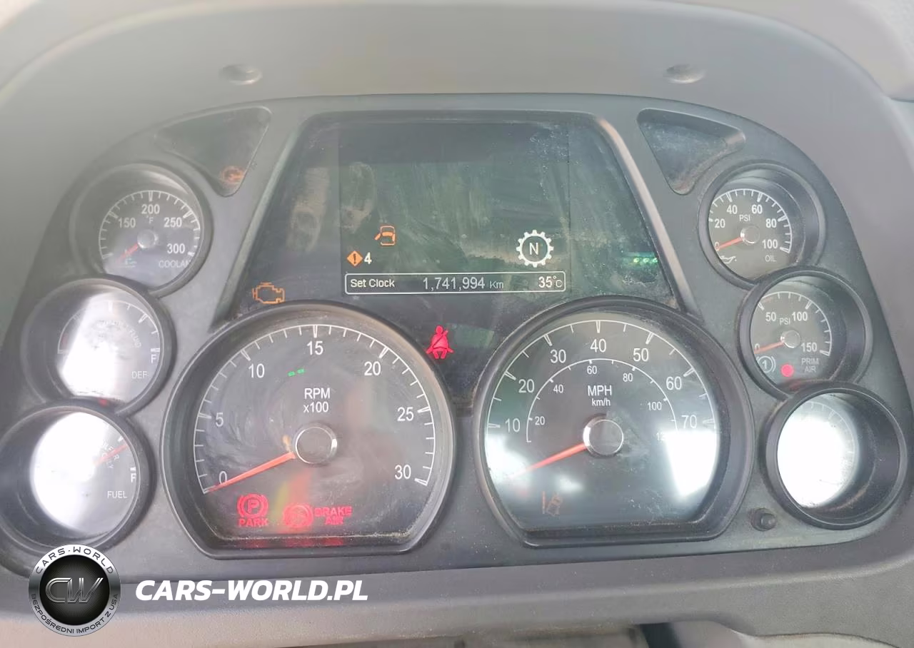 2017 Peterbilt 579 Semi Truck VIN:1XPBA48XXHD428675 - 8