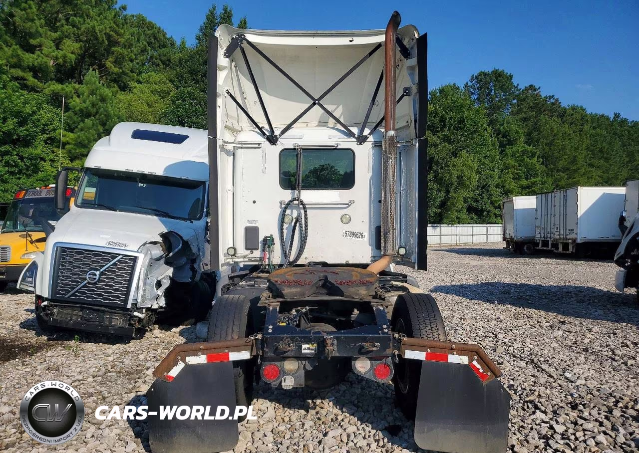 2017 Peterbilt 579 Semi Truck VIN:1XPBA48XXHD428675 - 9