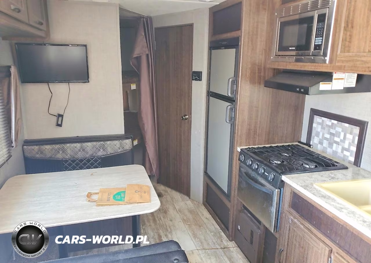 2018 Cross Roads Zinger Camper VIN:4YDT25228JS371526 - 6