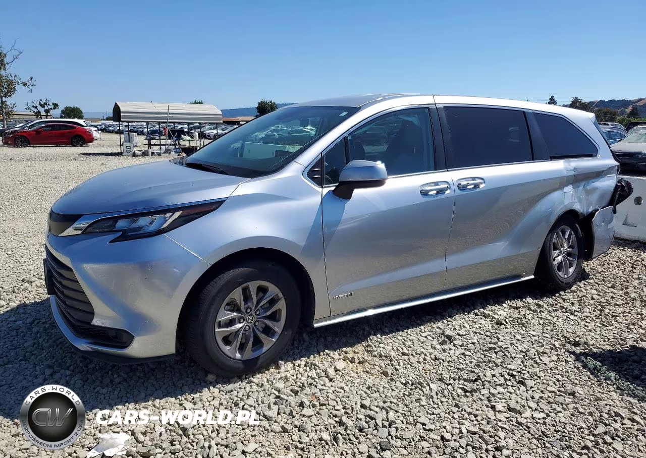 2021 Toyota Sienna Le – zdjęcie 1 z 13