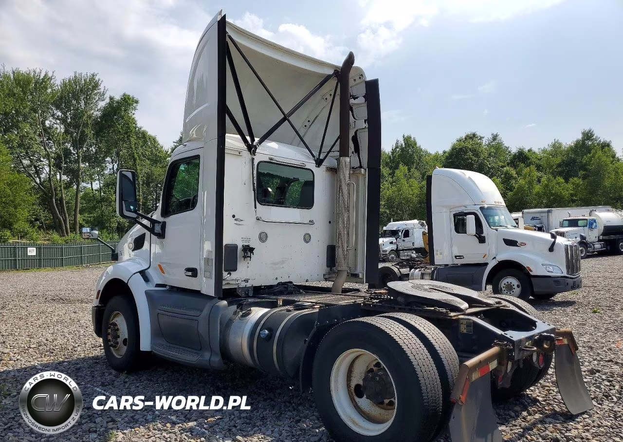 2019 Peterbilt 579 Semi Truck VIN:1XPBA48X8KD622242 - 3