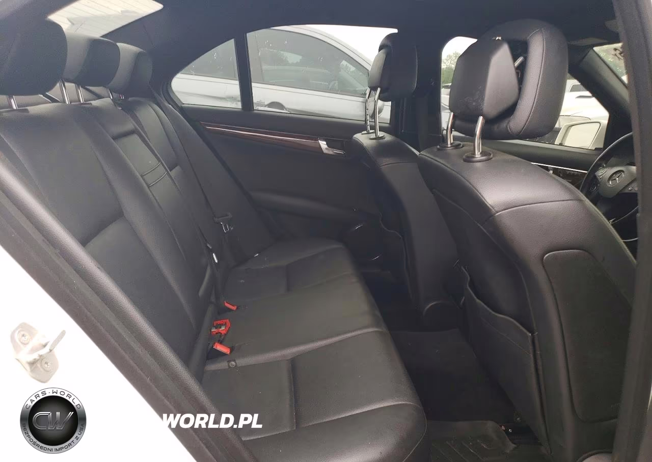 2011 Mercedes-Benz C 300 4Matic VIN:WDDGF8BB3BR133589 - 10