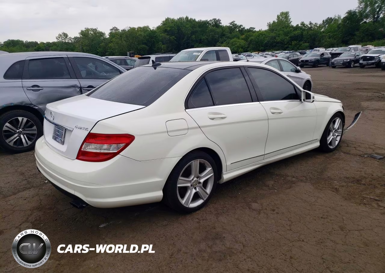 2011 Mercedes-Benz C 300 4Matic VIN:WDDGF8BB3BR133589 - 3